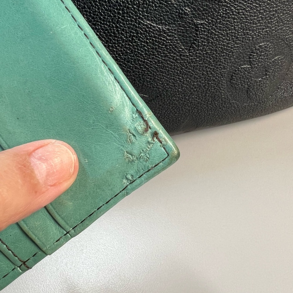 HOBO Brink Turquoise Cardholder - Picture 9 of 10